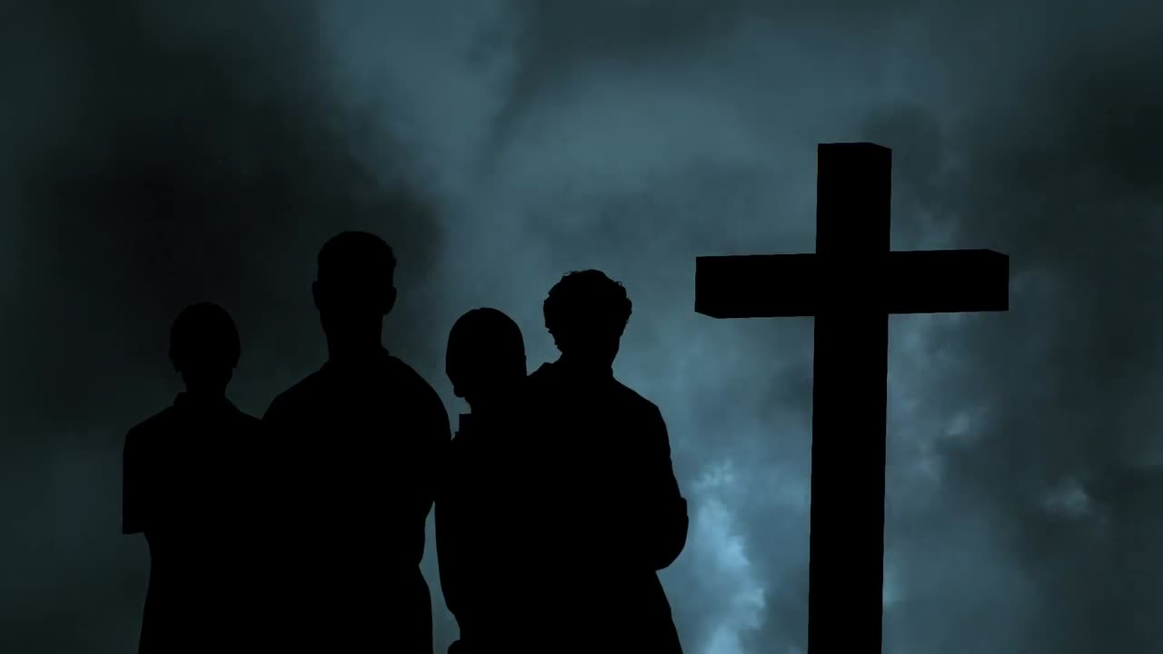 구름 과 십자가 위 에 있는 사람 들 의 실루 ⁇  의 애니메이션