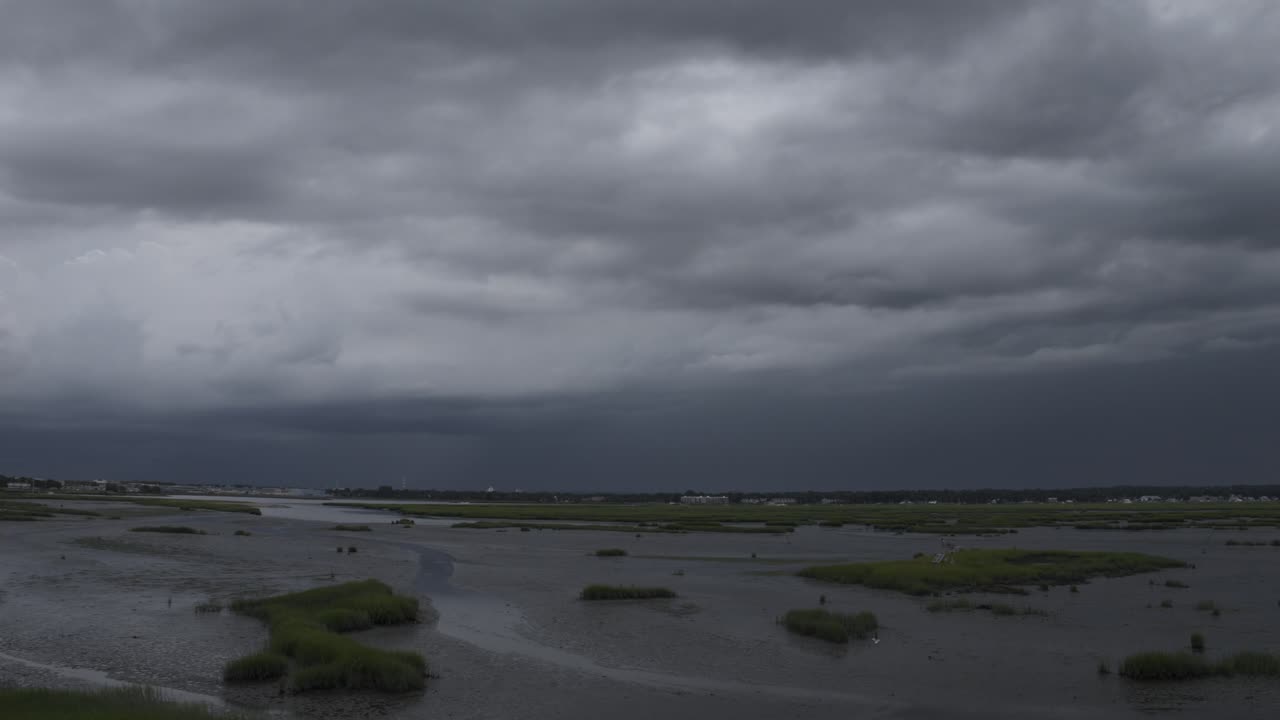 Timelapse clip of a brutal thunderstorm cold front rolling in on the Connecticut coastline over the summer.