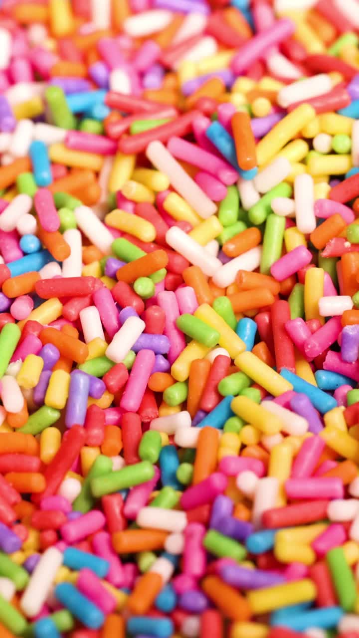 cascada de salpicaduras vibrantes en una exhibición colorida