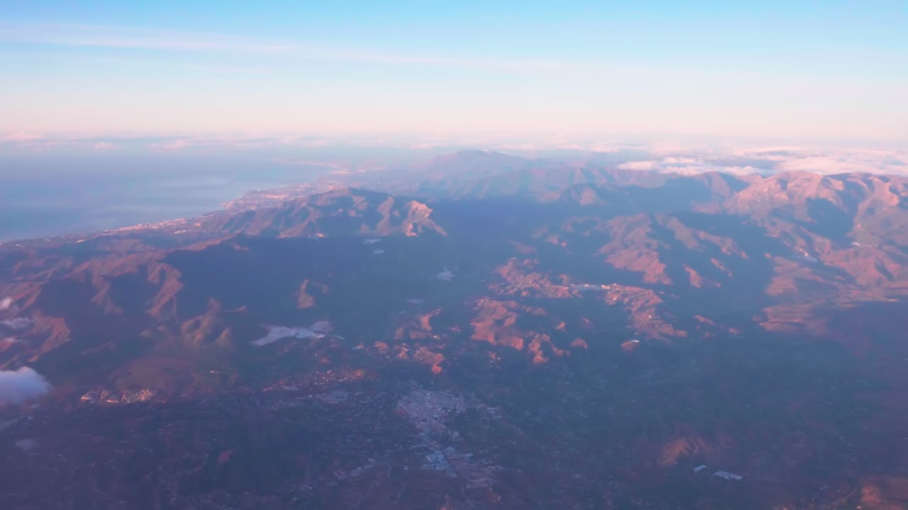 스페인 말라가 산맥 상공 비행