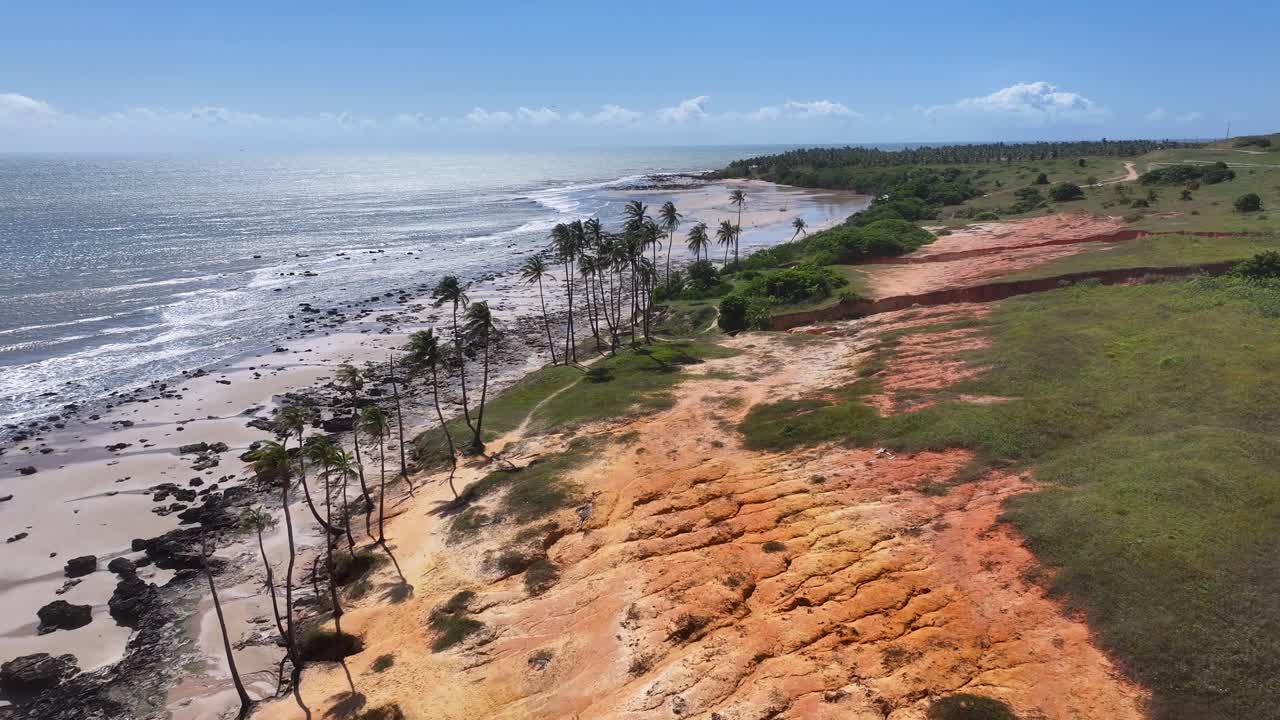 Spiaggia di Lagoinha a Paraipaba, Cearà, Brasile. Panorama della spiaggia. Paesaggio naturale. Vacanza estiva. Spiaggia di Lagoinha a Paraipaba, Cearà, Brasile. Scenario tropicale