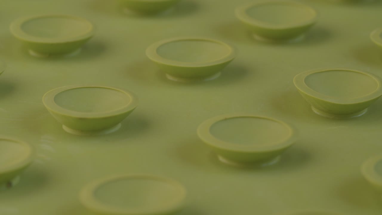 매사저의 녹색 고무 표면