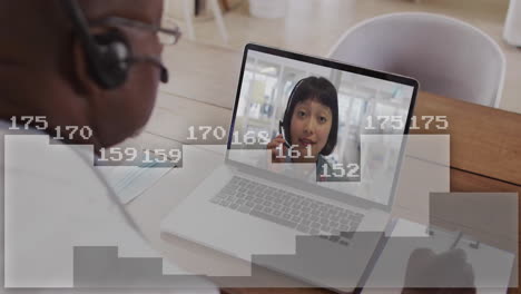 Animation-Der-Digitalen-Datenverarbeitung-über-Einen-Afroamerikanischen-Geschäftsmann-Per-Laptop-Videoanruf