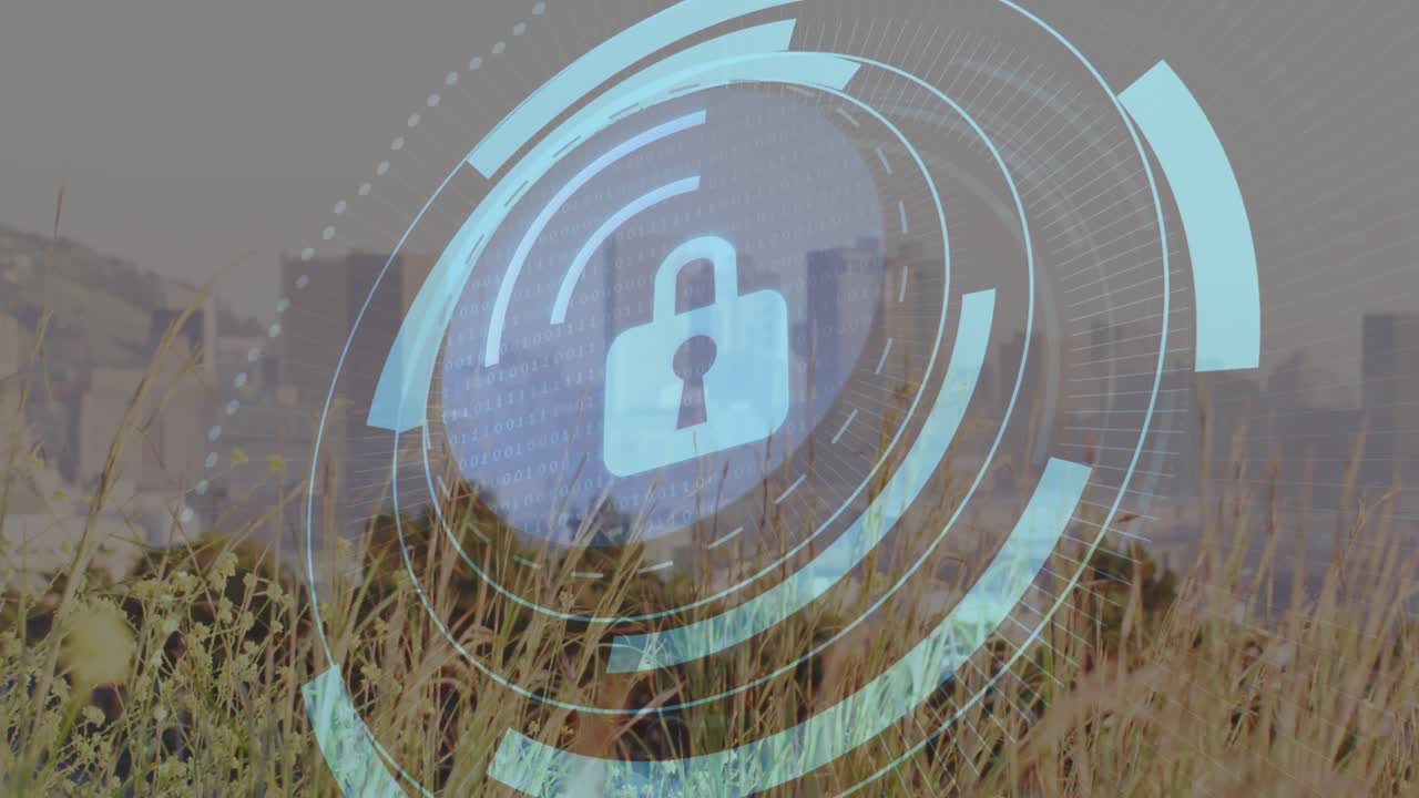 animación de escaneo de alcance con icono de candado sobre el paisaje urbano