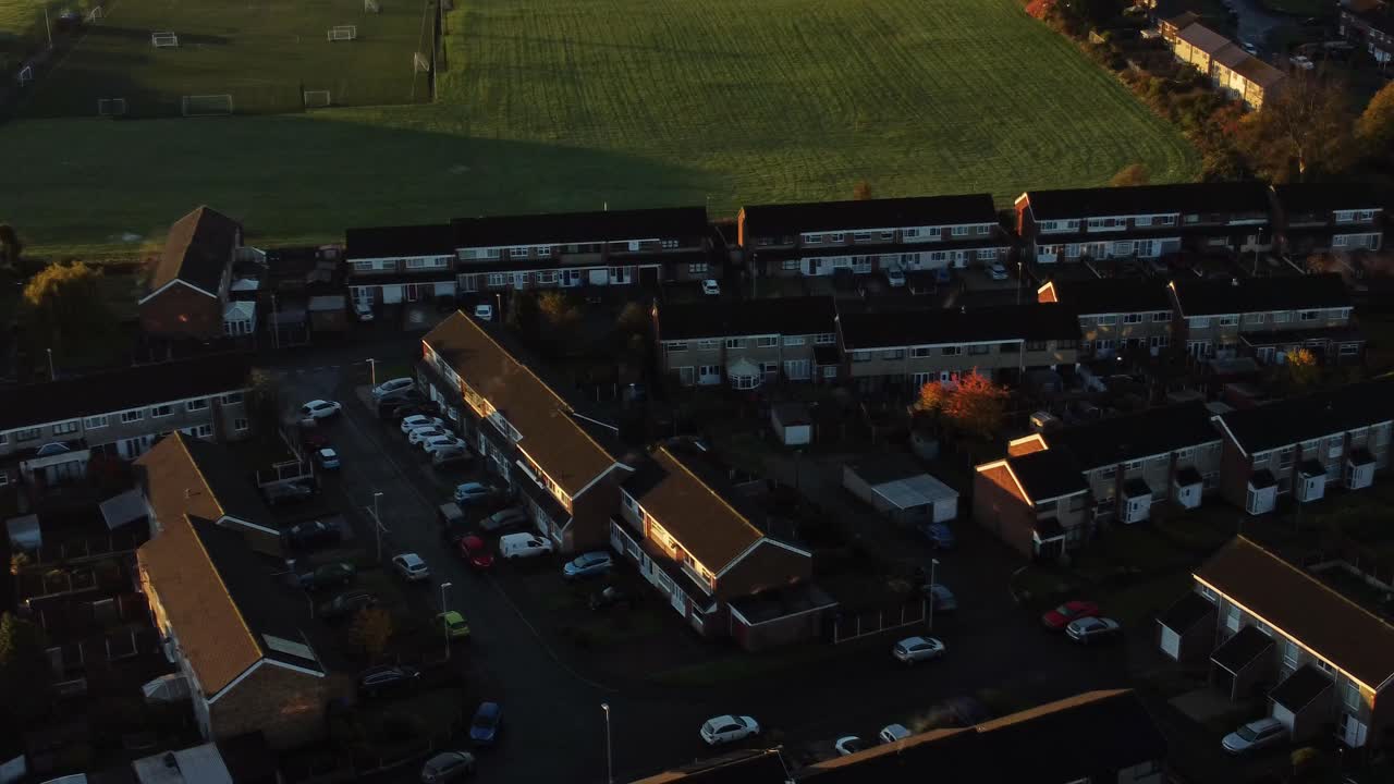 영국 이웃 주택 부동산 공중 전망 아침 일출 가을 색 ⁇ 의 지붕을 내려다보고