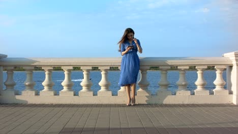 woman outdoor using digital tablet