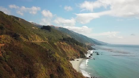 Drone-footage-of-Big-Sur-California-Coast,-heading-south