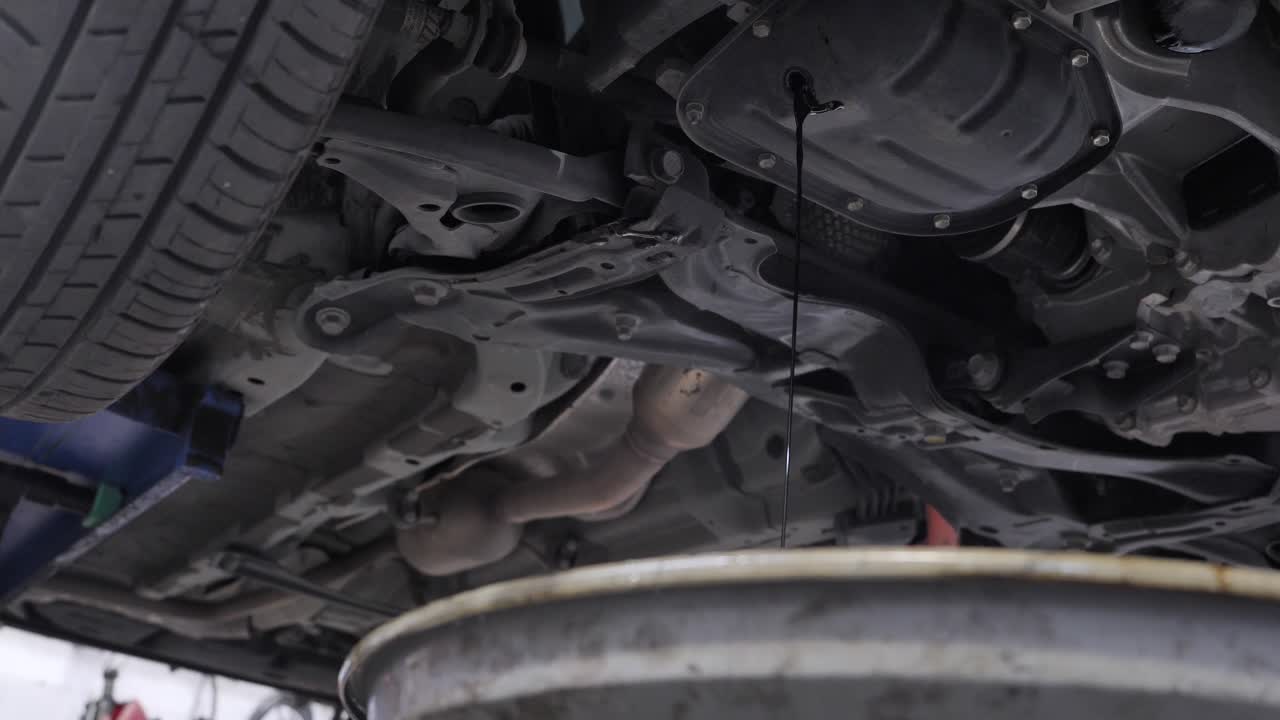 Engine oil changing, repairing leakage, safety car review