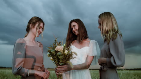 bride with her bridesmaids