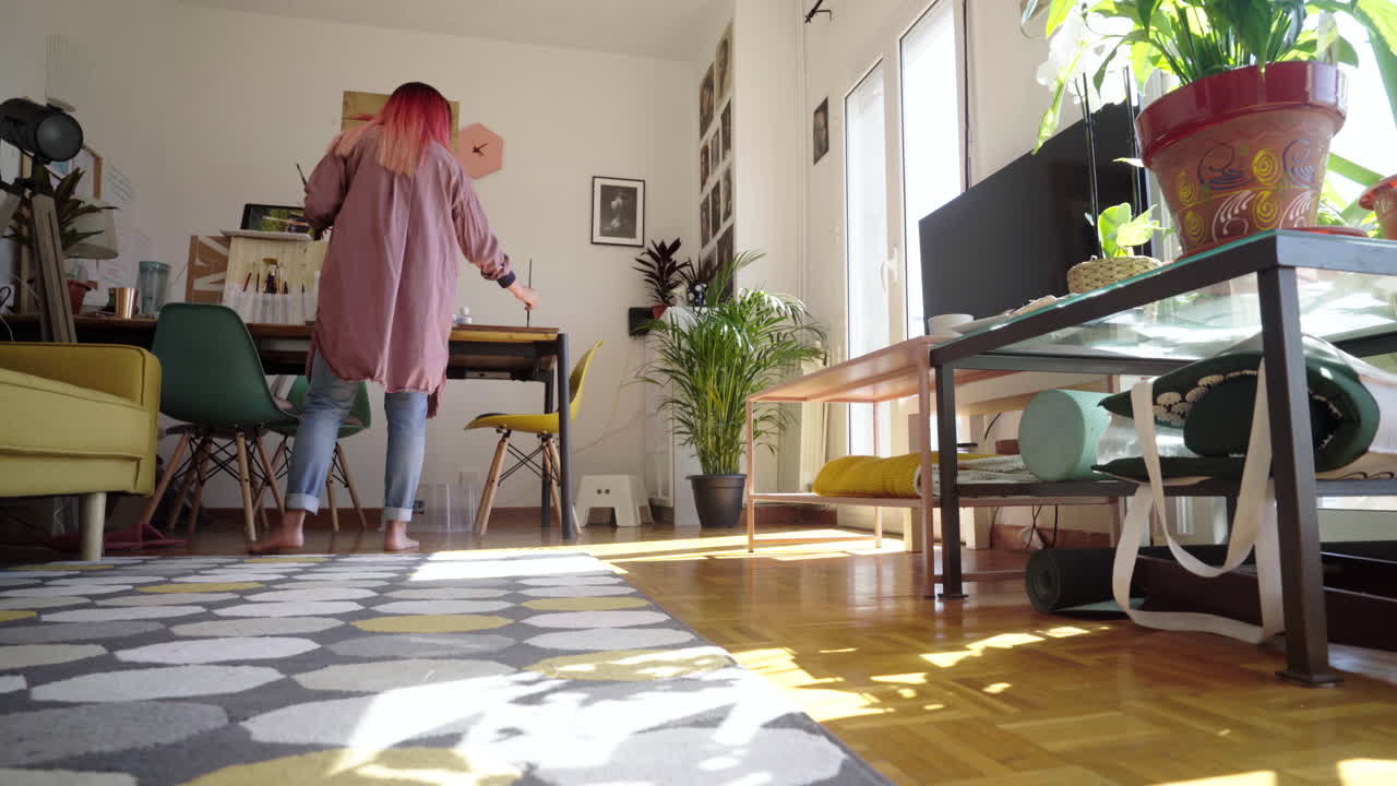 시각 예술을 작업하는 개인 창작 스튜디오 공간 한국어