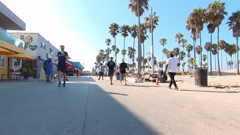 timelapse video of the venice beach, california boardwalk