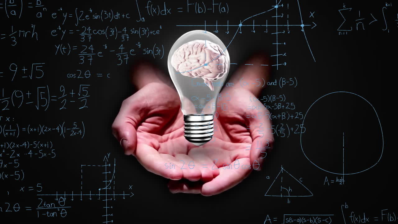 여성의 손 위에 뇌를 가진 전구의 애니메이션과 수학적 데이터 처리