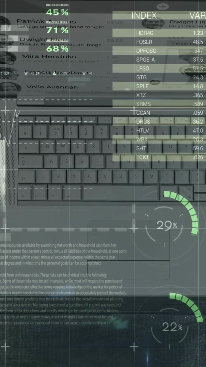 Animasjon av infografisk grensesnitt som beveger seg over en bærbar PC og kontorrekvisita på et skrivebord.