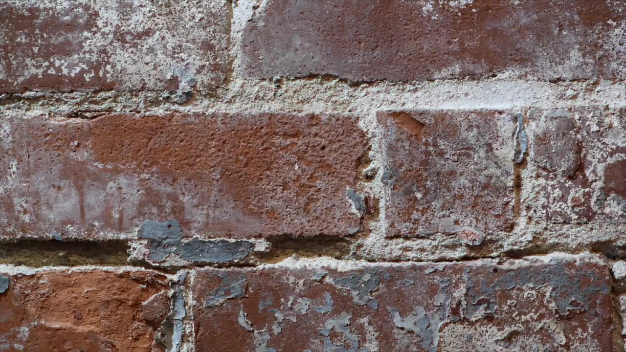 은 불빛이 박이는 것은 여기서 뭔가 일어났다고 말합니다.