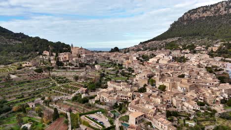 Panorama-Des-Traditionellen-Dorfes-Valldemossa