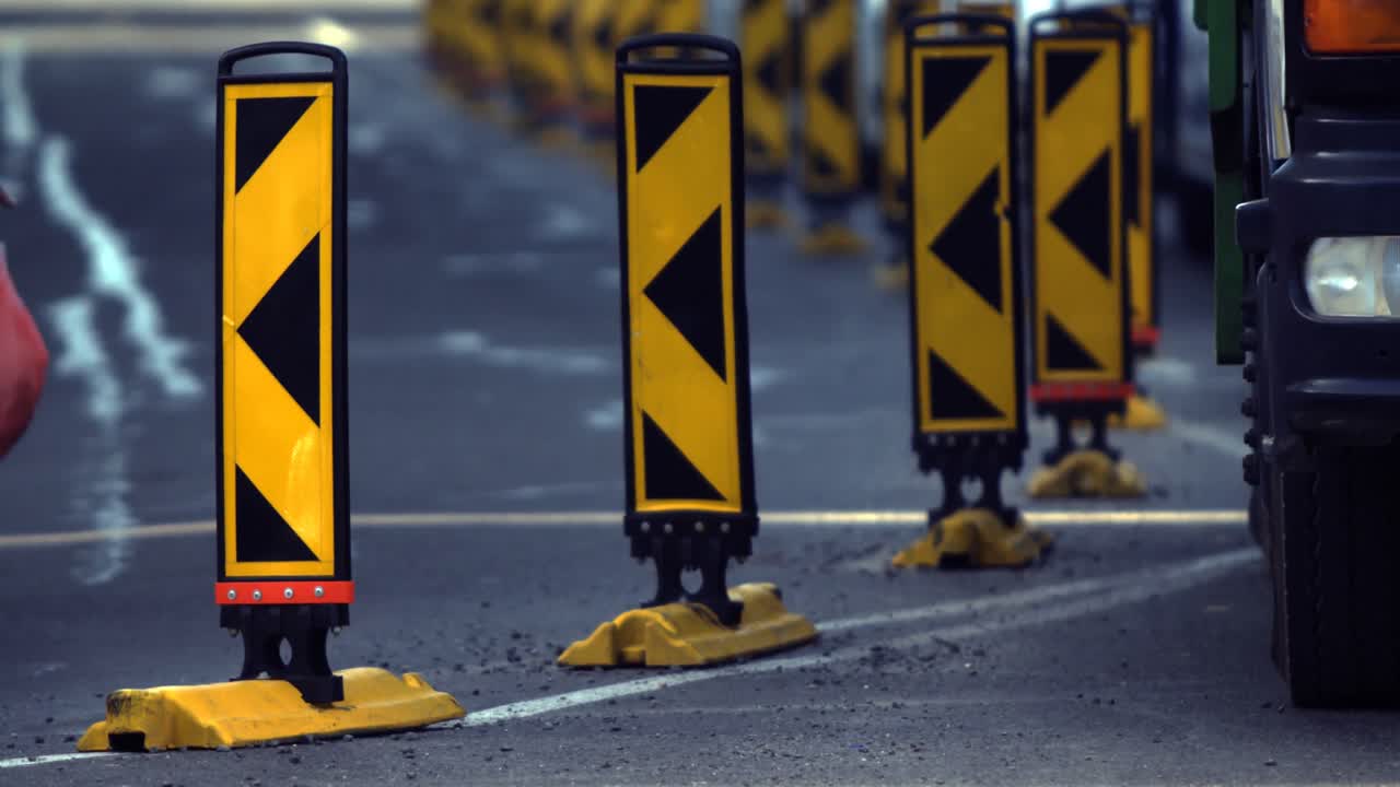 방향 표시 바리케이드