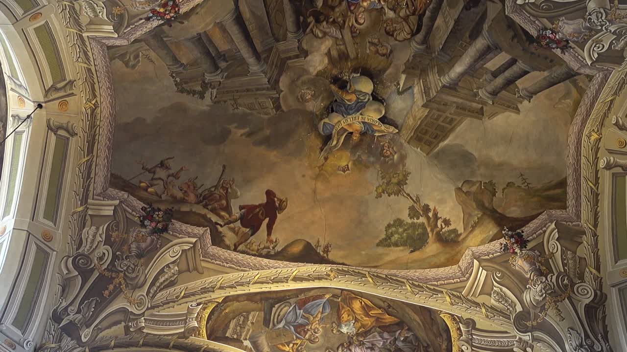 Beschieting van de Katholieke Kathedraal. Lviv, Oekraïne