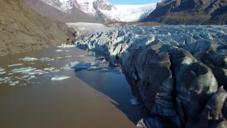 glaciar svinafellsjokull en vatnajokull, islandia