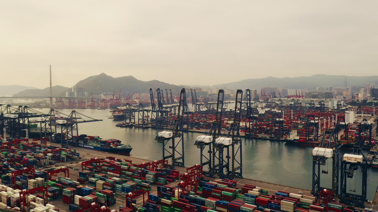 Busy Hong Kong Container Port