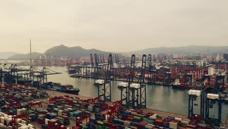 busy hong kong container port