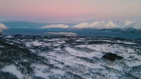 Aerial-View-Of-Beautiful-Landscape-Of-Lyngen-Alps,-Norway