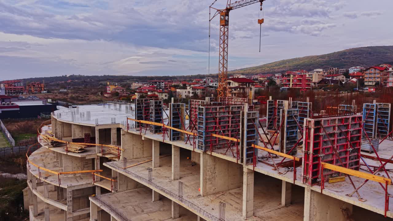 Construction site with aerial view of a building under development