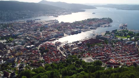 Bergen-Es-Una-Ciudad-Y-Municipio-De-Hordaland,-En-La-Costa-Oeste-De-Noruega.-Bergen-Es-La-Segunda-Ciudad-Más-Grande-De-Noruega.