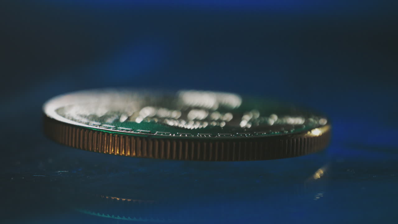 primer plano de la moneda de bitcoin