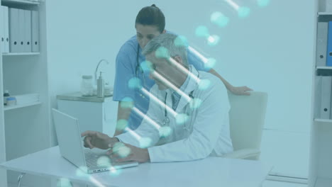 animación de la hélice de adn sobre diversos médicos discutiendo los informes de los pacientes en la computadora portátil en el hospital