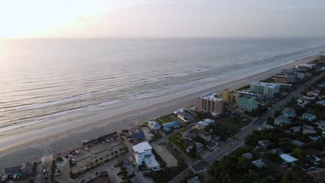 Excelente-Vista-Aérea-De-Casas-Residenciales-En-New-Smyrna-Beach,-Florida