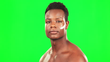 hombre negro, hidratante y retrato de pantalla verde