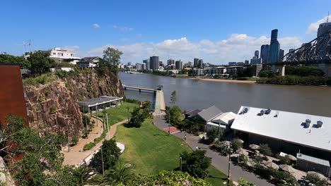 Overlooking-New-Farm-Riverwalk,-Howard-Smith-Wharves-and-Brisbane-River