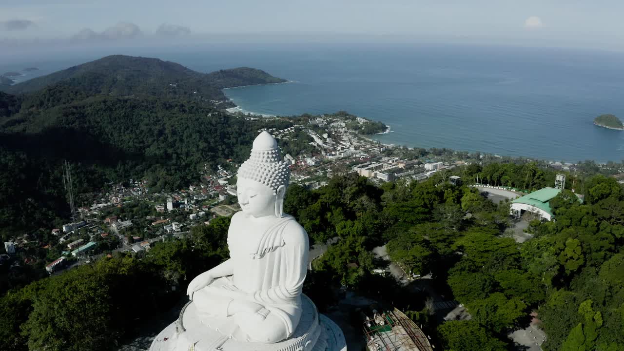 Establishing Shot of the statue of buddha, koh phangan, Thailand High quality 4K shot