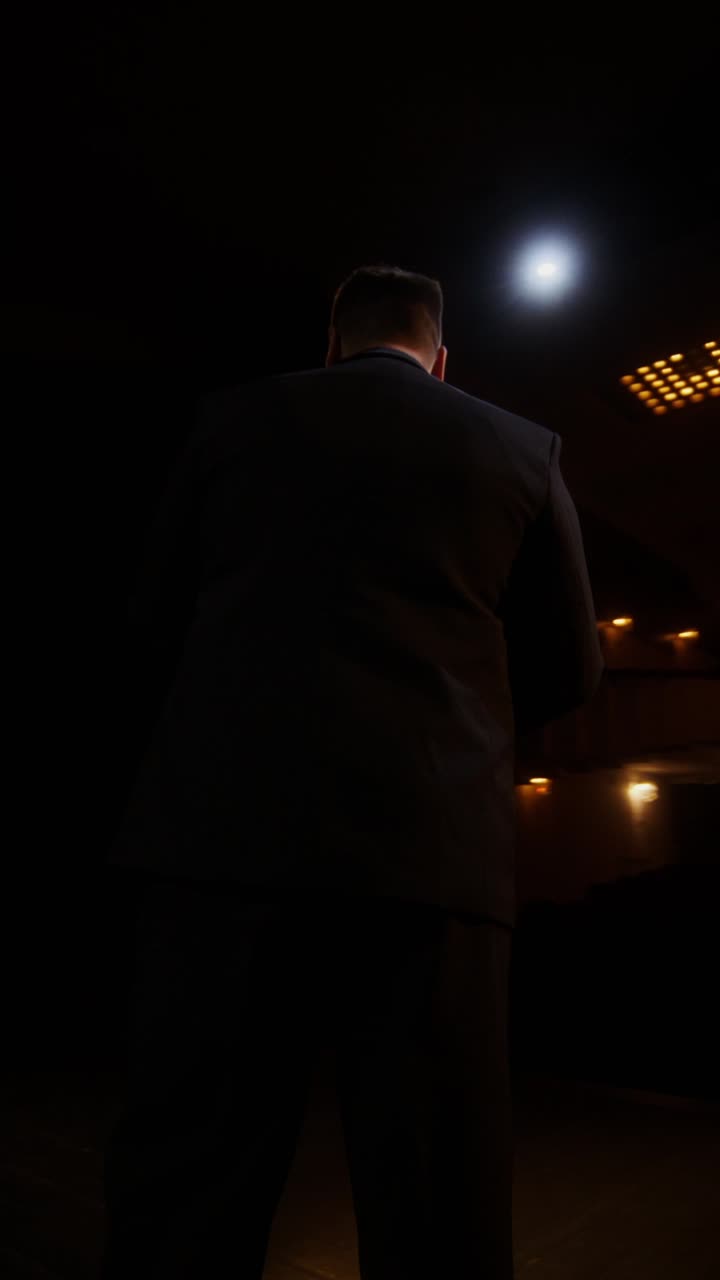 saxofonista en el escenario