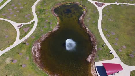 Carrington-Park-In-Tulsa,-Oklahoma.-Gerade-Nach-Unten