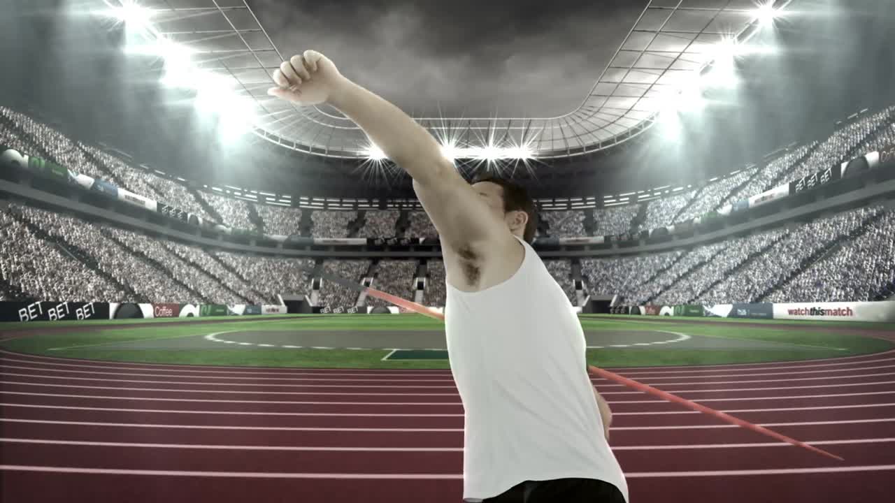 atleta masculino lanzando el jabalín