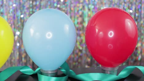 Reihe-Von-Bunten-Luftballondekorationen,-Hergestellt-Im-Bastelkurs-Für-Die-Party