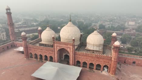 empty badshahi mosque lahore aerial establish shot in pakistan