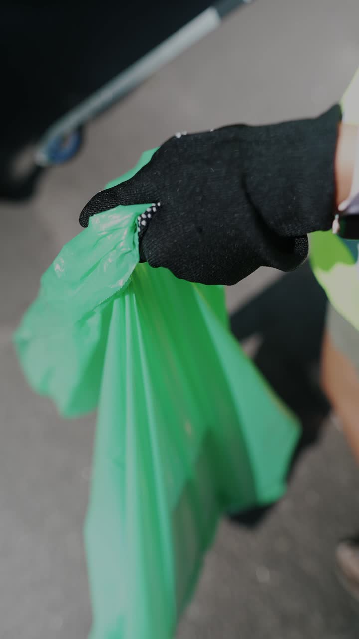 voluntarios de limpieza de la comunidad