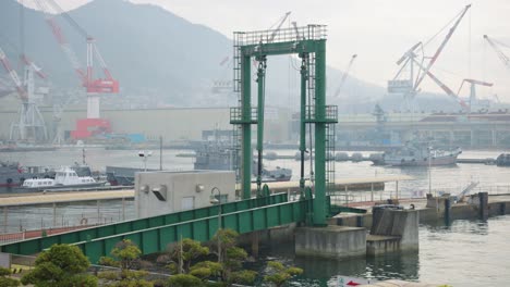 puerto de la ciudad de kure en la prefectura de hiroshima, japón