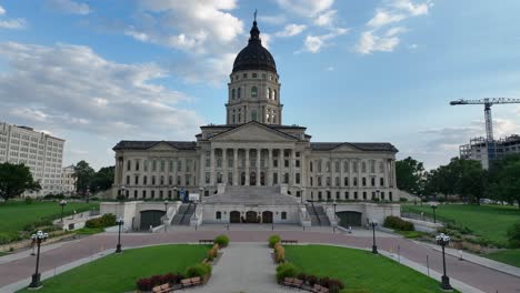 kansas capitol building in topeka, ks