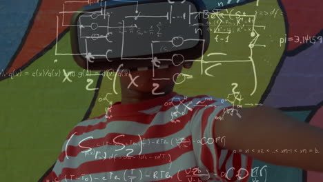 animación de fórmulas matemáticas sobre niño afroamericano en auriculares vr sobre fondo colorido