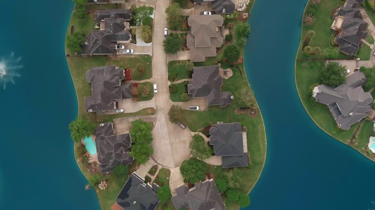 antenna di case benestanti a houston, texas