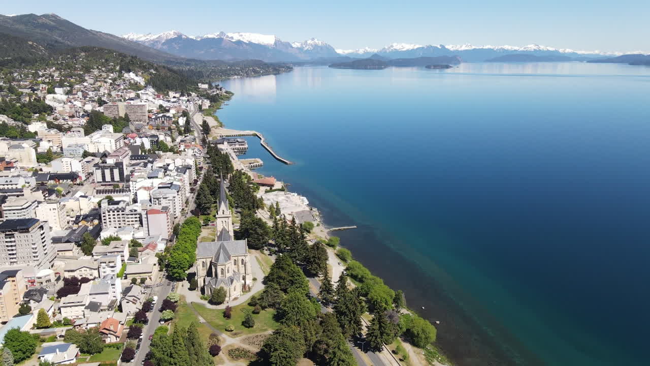 antena - catedral junto al lago nahuel huapi, bariloche, rio negro, argentina, circle pan