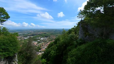 Weitwinkelansicht-Vom-Mount-Titanoin-San-Marino