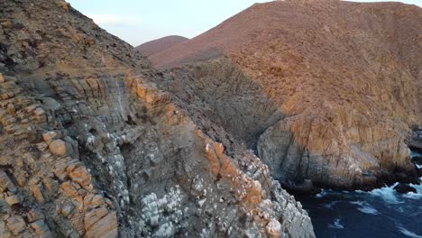 Luftaufnahme-Von-Punta-Lobos,-Wunderschöne-Landschaft-An-Der-Küste-Von-Baja-California-Sur