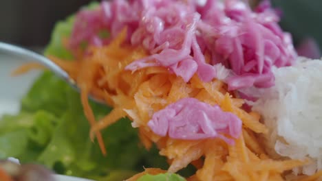 mixed salad with cabbage and carrots