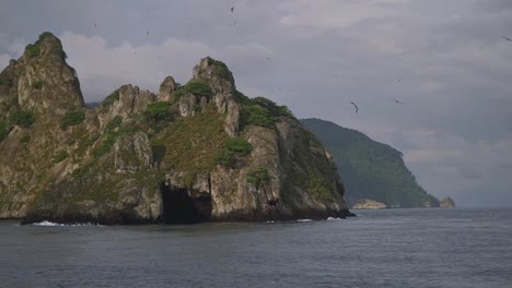 Cueva-De-Agua-De-La-Isla-Del-Coco