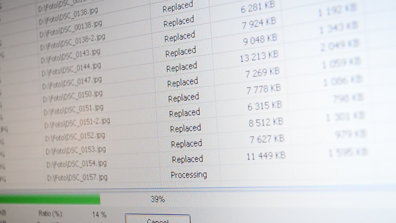 Processing when coding jpg. Process of coding of the file on a computer screen