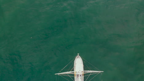 Shrimp-boat-on-Emerald-Isle,-NC-coast